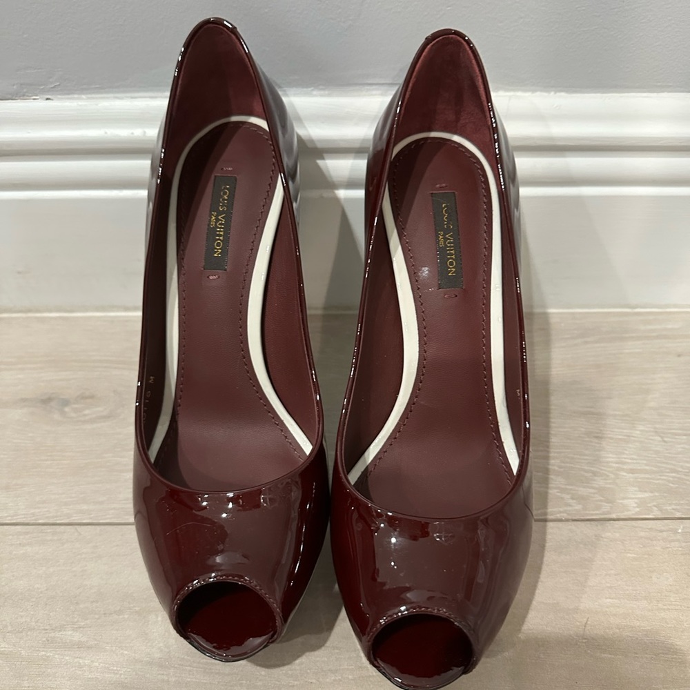 Louis Vuitton Eyeline Open Toe Patent Pumps - size 38 (US Women’s 8)